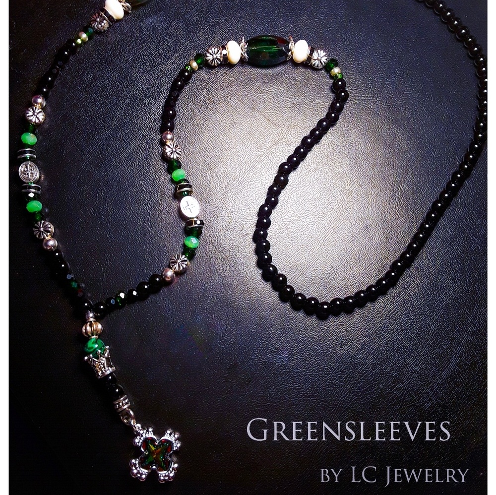 💚Beaded Green Bejeweled Necklace💚
